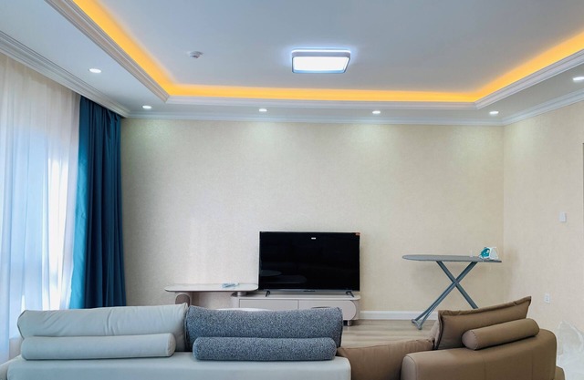 Central & Spacious Apartment 202