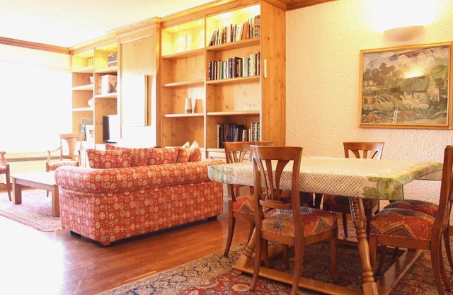 Central & Spacious | Ambassadeurs A