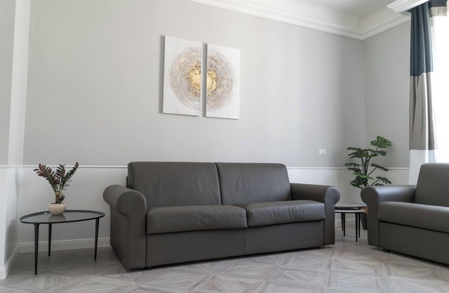 Central Station, The Golfo dei Poeti Retreat's elegant Byron Apartment.