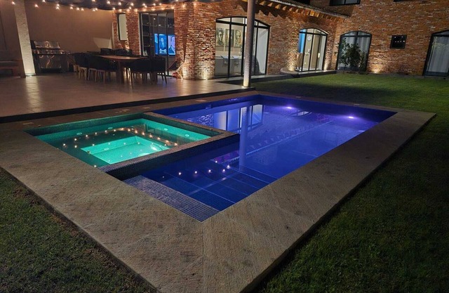 Centrally located and spacious house 5 minutes from downtown Avándaro.