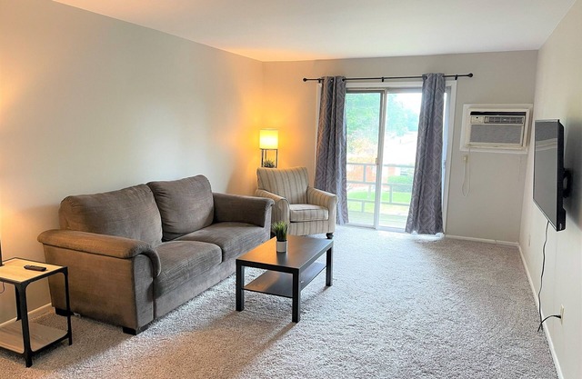 Centrally Located 2 Bedroom Apartment