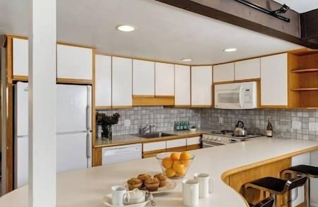 Centrally Located Condo, Next to The Little Nell!