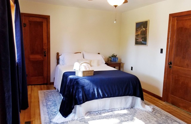 Centrally located in the NE Iowa Driftless Area!