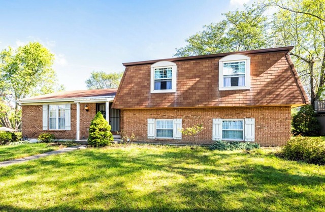 Centrally Located near airport, Museums, and More, with 4 BRs and 3 Full Baths