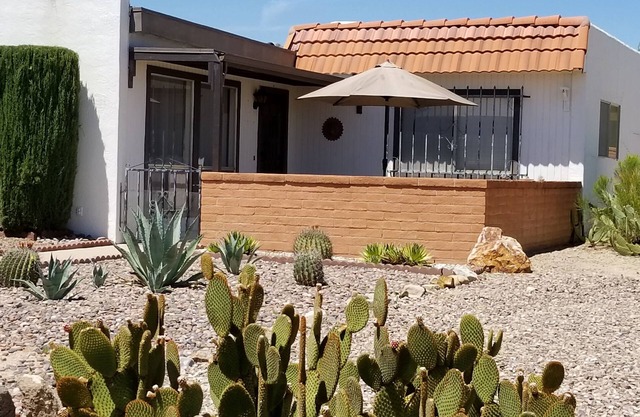 Centrally Located Desert Retreat