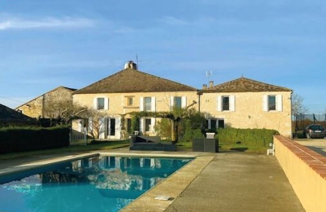 Château au Cœur D'un Vignoble
