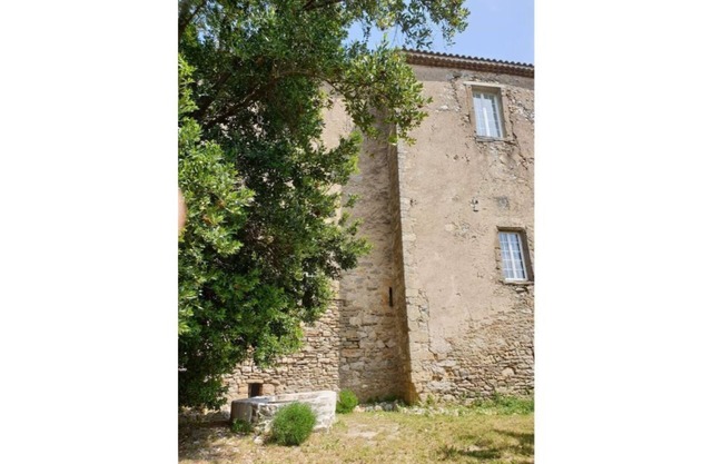 Château Historique XIe - 9 Couchages