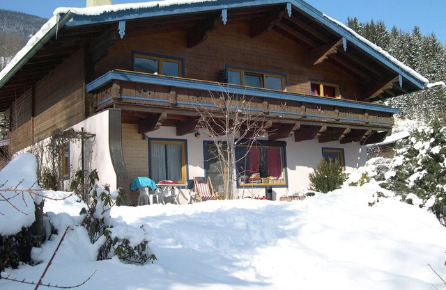 Chalet in Neukirchen near Ski Lifts