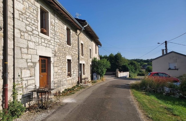 Charming gite "Le paradis du Jura" located in an oasis of peace and nature.