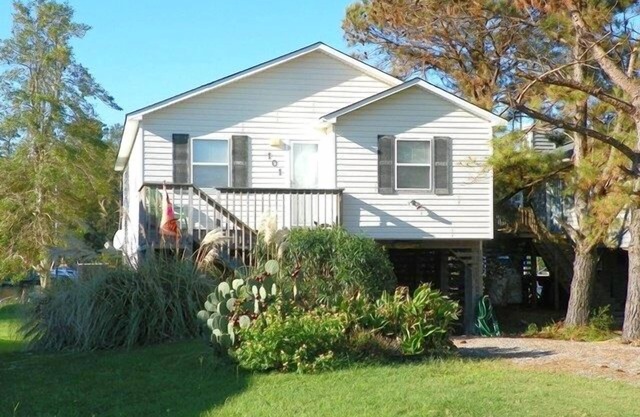 CH101- Waterfront with 3 BRs, Community Pool, Tennis Courts, Soundfront Beach