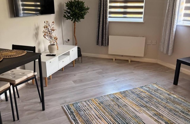 Chafford Hundred's Premier 2-Bedroom Apartment