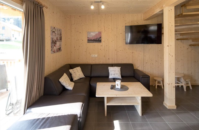 Chalet # 40b with 4 bedrooms & IR sauna