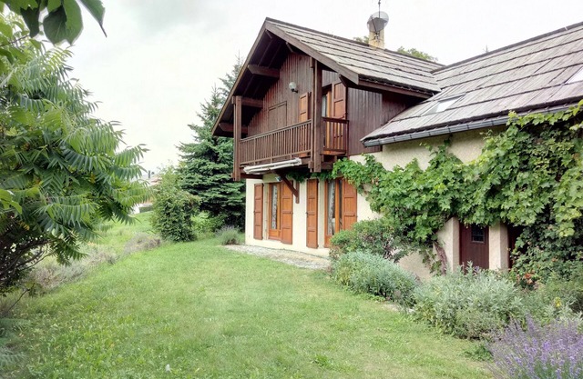 Chalet 2 to 7 people. Ski & summers in Saint-Chaffrey, Serre Chevalier Valley