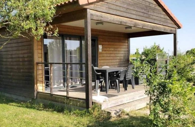 Chalet 3 étoiles - Piscine - ccbadce