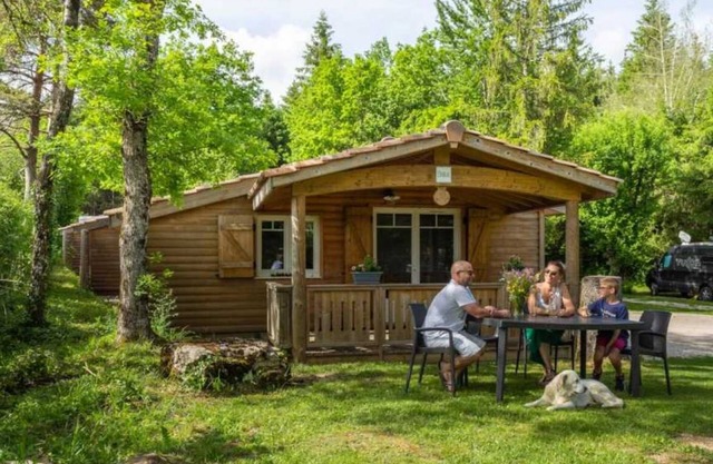 Chalet 3 étoiles - Piscine - ccbbbdb