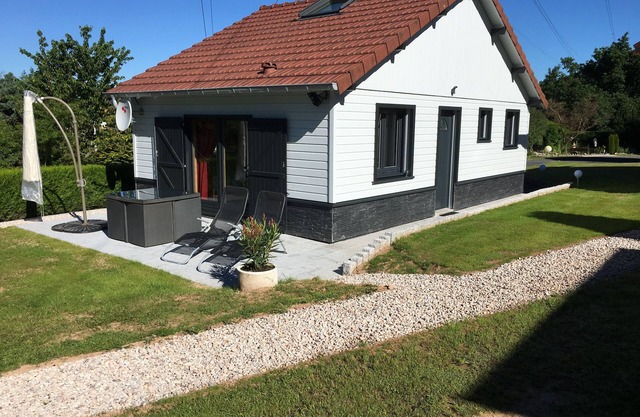 Chalet 4 Personnes avec jacuzzi et piscine partagée