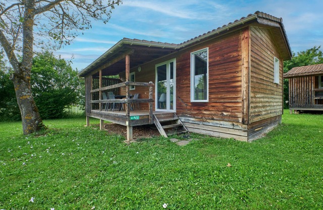Chalet "5 Personnes 304" with Shared Pool & Private Terrace
