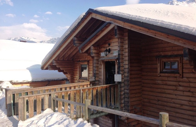 Chalet at the foot of the slopes