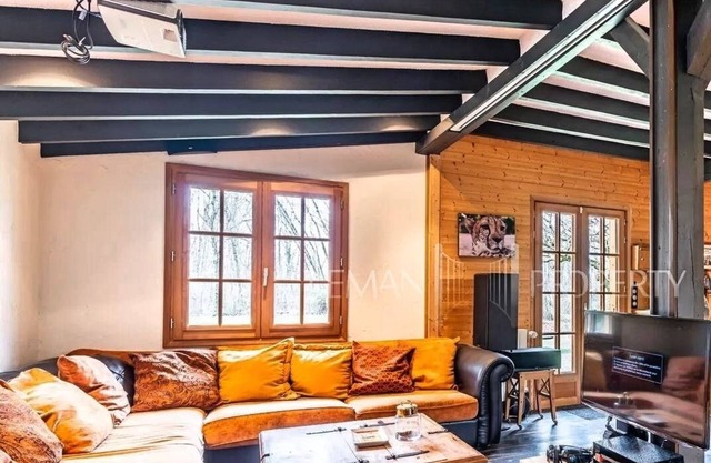 Chalet Avec Étang Privatif à Proximité du Lac