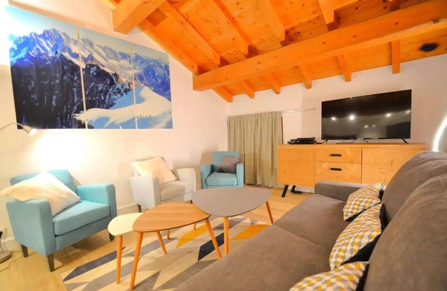 Chalet Bartholomew - Small authentic cocoon in the 3 valleys