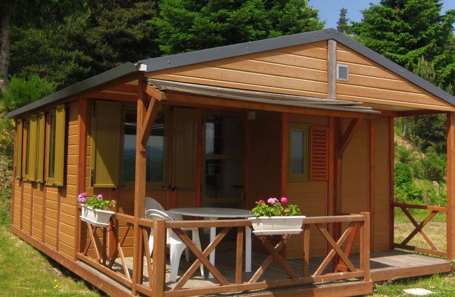 Chalet-Basic-Private Bathroom-Mountain View