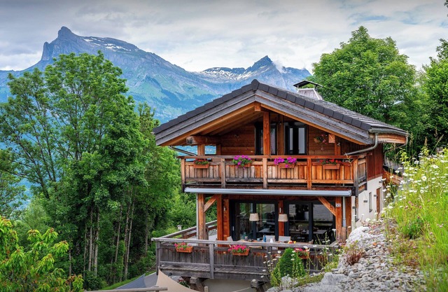 Chalet Caprice - all season elegant stay for 8 with spa - OVO Network