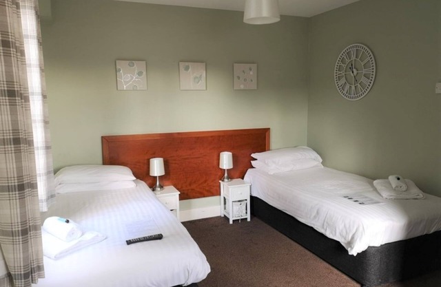 Chalet Cottages - Lilly Cottage