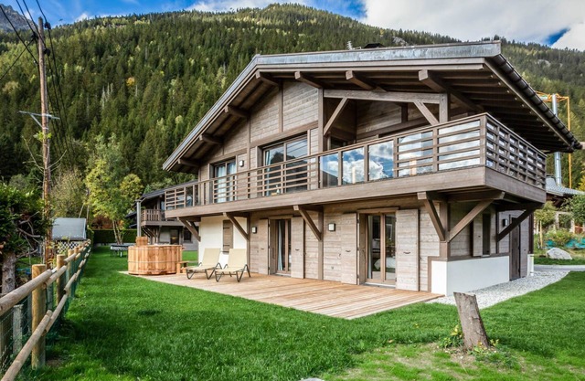 Chalet Etoile: lovely brand new four bedroom chalet