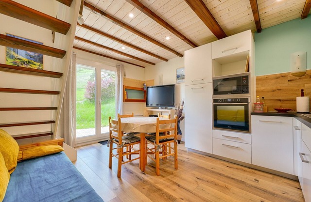 Chalet for 6 with terrace - 400m from the slopes