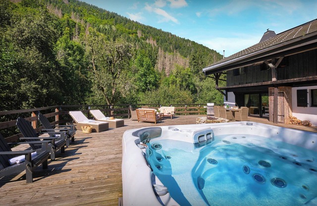 Chalet Fleur d'Aulps - Secluded holiday for 12 with spa - OVO Network