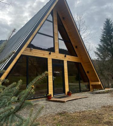 Chalet Green