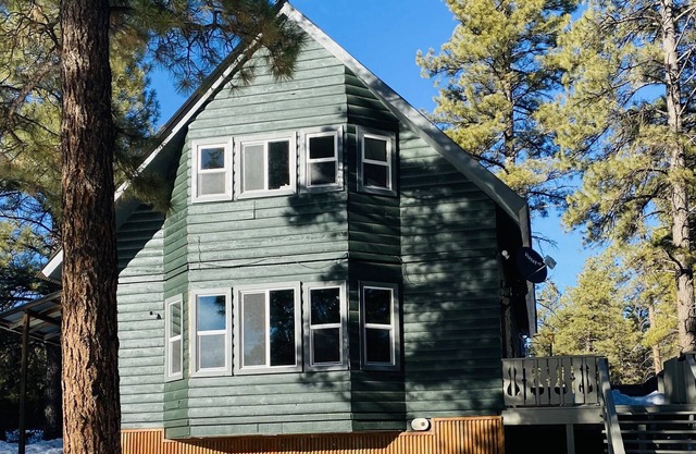 Chalet House on Wooded Creek by Summit Lake