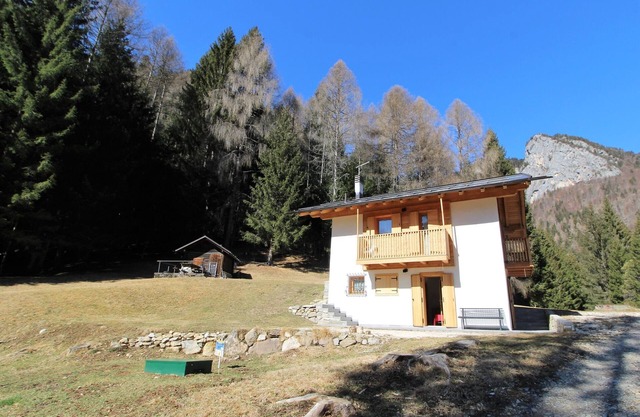 Chalet in Auronzo near Dolomites & Lake