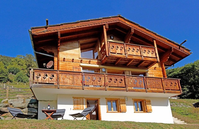 Chalet in Les Collons near Ski Lift