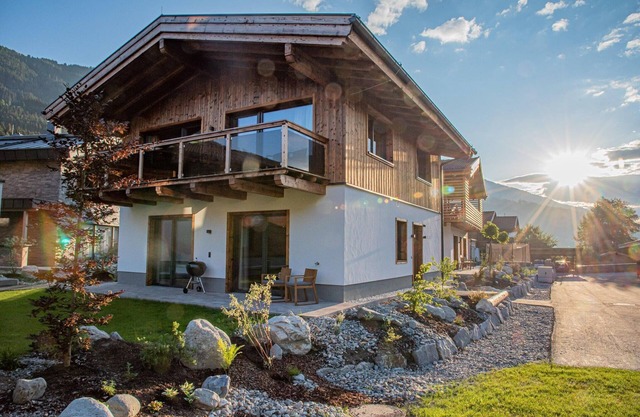 Chalet in Pinzgau near Ski Slopes & Sauna