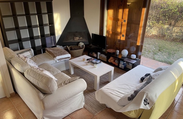 Chalet, individual house, very quiet, at 5 min walking distance from boulangerie