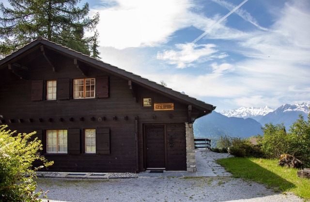 Chalet L'Escapade by Interhome