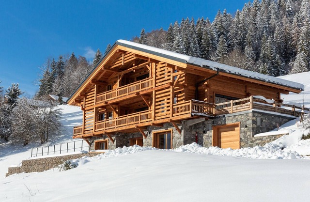 chalet la manigodine Piscine 18 à 24 personnes