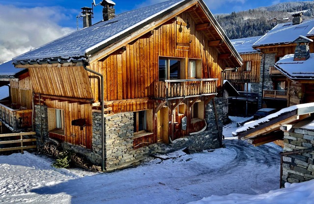 Chalet La Mura: Luxury, ski back possible