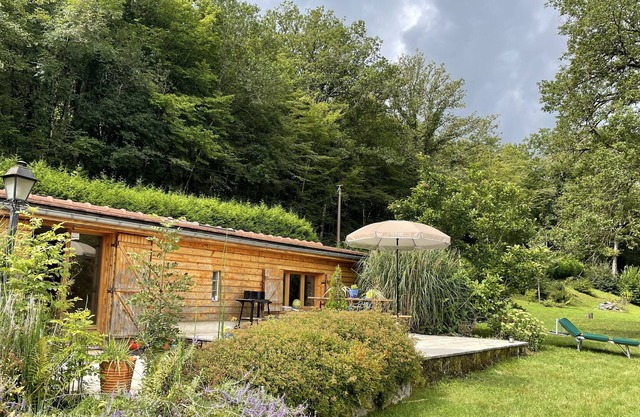 Chalet "LouLoue" on the banks of the Loue