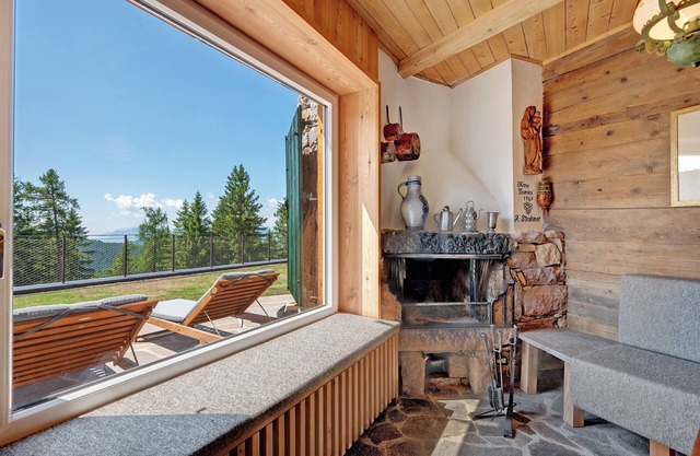 Chalet 'Magdalena' with Mountain View, Private Terrace and Wi-Fi
