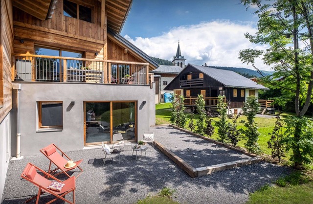 Chalet Mevi - family break in the Alps 13p, great location - OVO Network