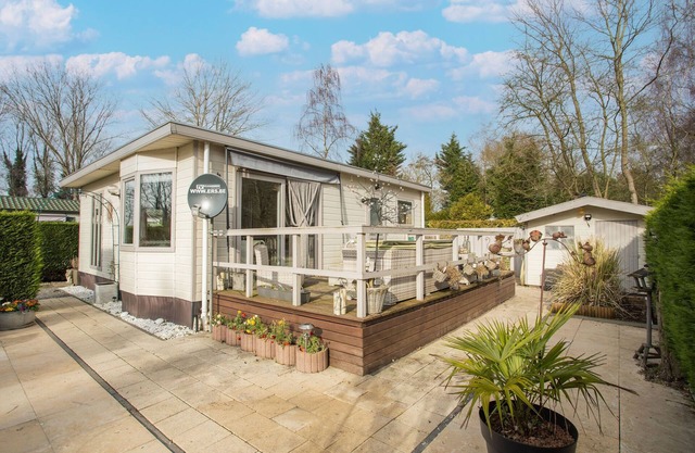 Chalet near De Braakman Nature Reserve