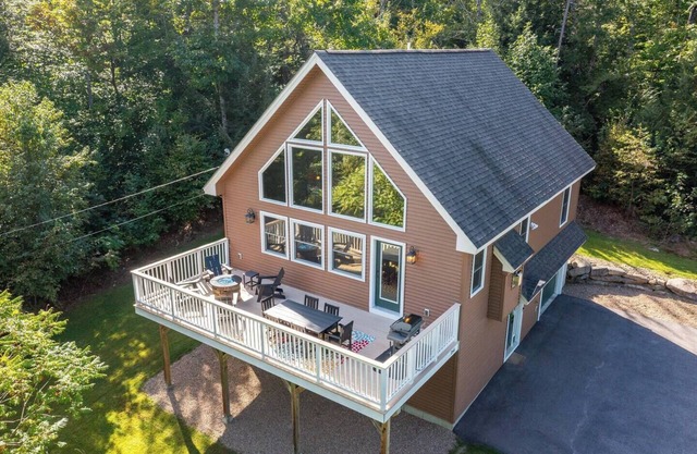 Chalet on the Hillside | Hot Tub | Fire Pit | Pet Friendly