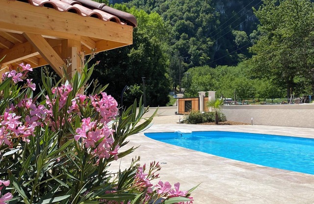 Chalet "pied aigu" At the foot of the Vercors, mountains and hiking. Pets allowed