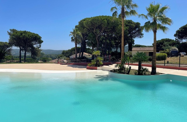 Chalet Romantique Avec vue mer à 15mn de la Plage de Pampelonne