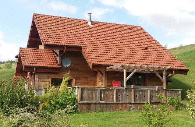 Chalet sleeps 8 nature quiet mountain heated indoor pool sauna