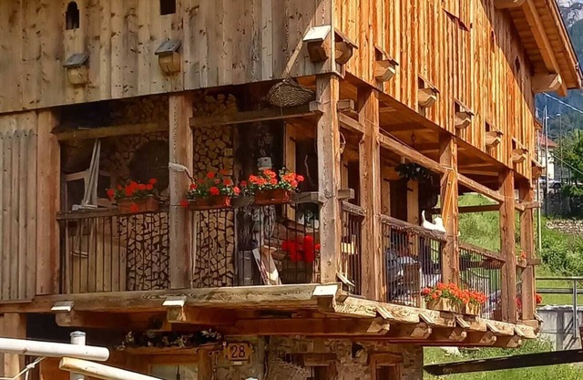 Chalet-Tabia'al Sol romantic apartment with breathtaking views in the Dolomites