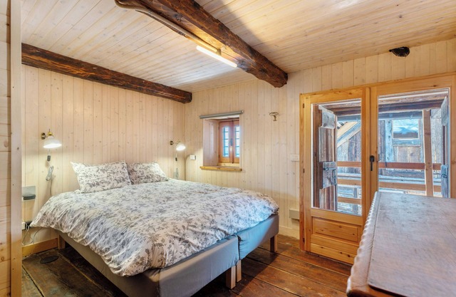 Chalet 'Tomidicarta' with Mountain View, Private Terrace and Wi-Fi