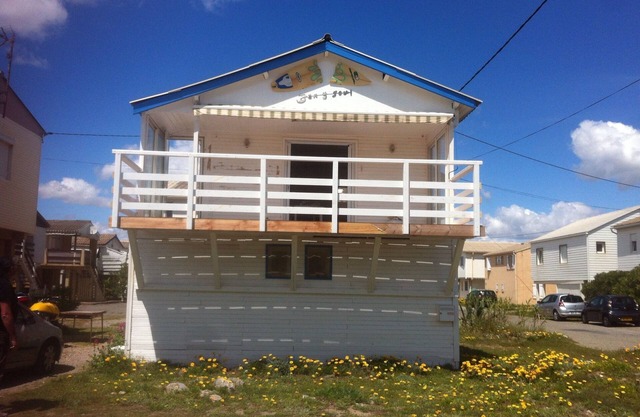 CHALET TRADITIONNEL EN FRONT DE MER. with terrace and panoramic sea view
